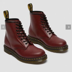 Dr. Martens Lace up boots